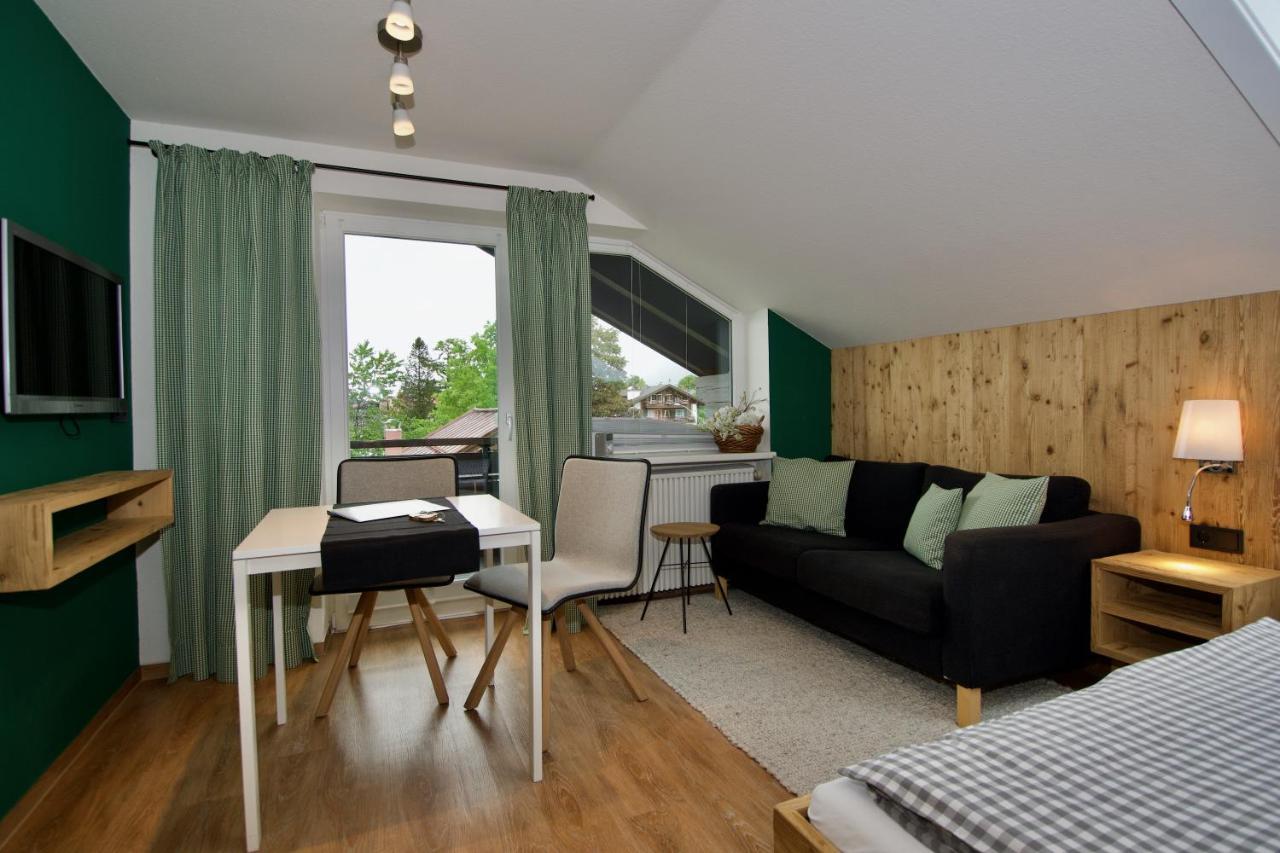 Haus Jahreszeiten Oberstdorf Bagian luar foto